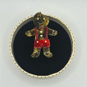 Gingerbread man brooch